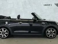 Usado Mini Cooper S Exclusive 176 HP (129 kW) 2022 Preto Citadino