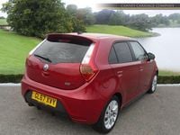 Used MG MG3 106 HP (77 kW) 2017 Red Hatchback