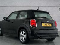 Used Mini Cooper Classic 134 HP (98 kW) 2022 Black Hatchback