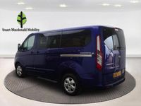 Usado Ford Tourneo Titanium 130 CV (95 kW) 2018 Azul Monovolumen