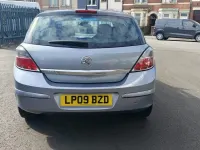 Usado Vauxhall Astra Active 115 CV (84 kW) 2009 Plateado Utilitario