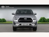 Usado Toyota HiLux 201 CV (147 kW) 2022 Plateado Pickup/Camioneta