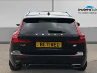 Used Volvo V60 R-Design 340 HP (250 kW) 2021 Black sapphire metallic Estate