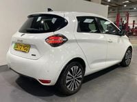 Used Renault Zoe Techno 98 kW (134 HP) 2022 White Hatchback