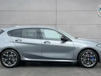 Nowe BMW M135 Shadowline 296 KM (217 kW) 2025 Szary Hatchback