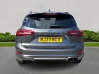 Usado Ford Focus ST-Line 125 HP (91 kW) 2023 Cinzento Carrinha