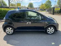 Begagnad Toyota Aygo 67 HK (49 kW) 2013 Svart Halvkombi