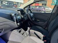 Used Renault Captur Dynamique 90 HP (66 kW) 2015 Grey SUV