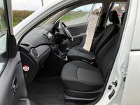 Used Hyundai i10 Active 85 HP (62 kW) 2013 White Hatchback