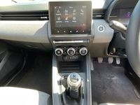 Begagnad Renault Clio V Evolution 90 HK (66 kW) 2025 Halvkombi