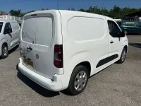 Used Vauxhall Combo 100 HP (73 kW) 2021 White MPV