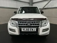 Used Mitsubishi Shogun 187 HP (137 kW) 2017 White SUV