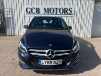Begagnad Mercedes B200 Exclusive 2019 Blå Minibuss