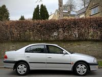 Used Toyota Avensis 110 HP (80 kW) 1998 Silver Sedan