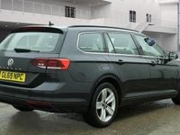 Usado VW Passat SE 150 HP (110 kW) 2020 Cinzento Carrinha