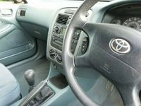 Used Toyota Avensis 147 HP (108 kW) 2001 Hatchback