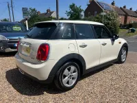 Used Mini ONE Hatch 102 HP (75 kW) 2015 White Hatchback