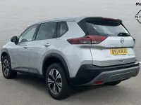 Usado Nissan X-Trail Acenta Premium 213 HP (156 kW) 2024 Prateado SUV