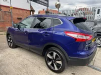 Używany Nissan Qashqai N-Connecta 115 KM (84 kW) 2017 Niebieski SUV