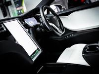 Used Tesla Model S 350 kW (476 HP) 2017 White Hatchback