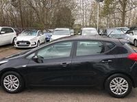 Usado Kia Ceed 126 HP (92 kW) 2013 Preto Citadino