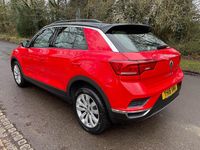 Used VW T-Roc SE 115 HP (84 kW) 2018 Red SUV