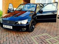 used Lexus IS200 2.0