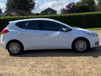 Used Kia Ceed 126 HP (92 kW) 2012 White Hatchback