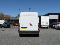 Used Nissan Interstar Tekna 135 HP (99 kW) 2024 White Van