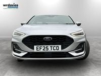 Begagnad Ford Focus ST-Line X 2025 Silver Halvkombi