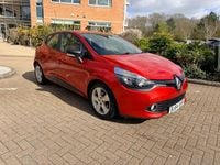 Used Renault Clio IV Expression+ 90 HP (66 kW) 2014 Red Hatchback