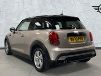 Używany Mini Cooper Classic 134 KM (98 kW) 2023 Szary Hatchback