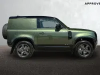 New Land Rover Defender HSE Dynamic 350 HP (257 kW) 2026 Green SUV