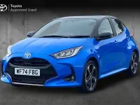 Used Toyota Yaris Edition 128 HP (94 kW) 2024 Neptune blue with black roof Hatchback