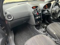 Używany Vauxhall Corsa Edition 2014 Szary Hatchback