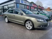 Gebraucht Skoda Superb Elegance 150 PS (110 kW) 2016 Grün Kleinwagen