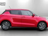 Begagnad Suzuki Swift SZ5 83 HK (61 kW) 2024 Röd Halvkombi