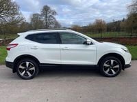 Used Nissan Qashqai N-TEC 110 HP (80 kW) 2015 White SUV