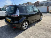 Used Renault Scénic III Dynamique 108 HP (79 kW) 2012 Black MPV
