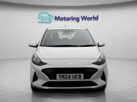 Used Hyundai i10 Advanced 63 HP (46 kW) 2024 White Hatchback