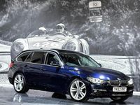 Usado BMW 330 Luxury Line 258 CV (189 kW) 2012 Azul Familiar