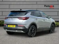 Used Vauxhall Grandland X SRi 128 HP (94 kW) 2022 Grey SUV