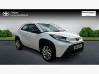 Used Toyota Aygo X PURE 72 HP (52 kW) 2023 White SUV