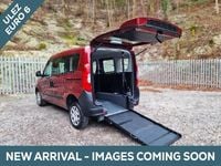 Used Fiat Doblò Easy 95 HP (69 kW) 2018 Red MPV