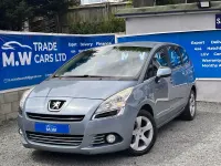 Used Peugeot 5008 Active 112 HP (82 kW) 2012 Blue MPV