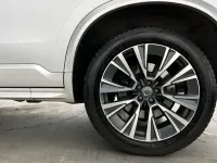 Used Volvo XC90 Momentum 235 HP (172 kW) 2022 Metallic  bright silver SUV