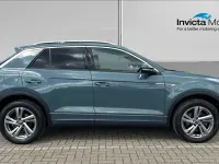 Used VW T-Roc R-line 190 HP (139 kW) 2023 Blue SUV
