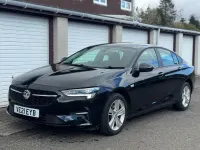 Second-hand Vauxhall Insignia Sport 122 CP (89 kW) 2021 Negru Hatchback