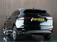 Usado Jaguar F-Pace R-Dynamic 404 HP (297 kW) 2023 Preto SUV