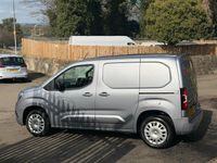 Second-hand Vauxhall Combo S 100 CP (73 kW) 2023 Gri Monovolum
